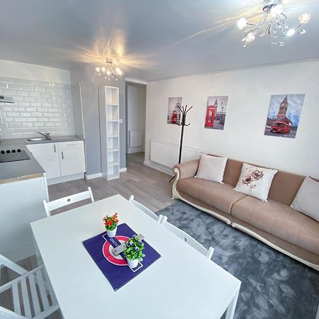2 Bedroom Flat, Dalston Junction, London Eksteriør billede